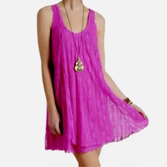Free People Dresses & Skirts - ✨Free People✨Wild Pink A-line Swing Dress V-neck Fuschia Stretch Lace Raw Hem XS